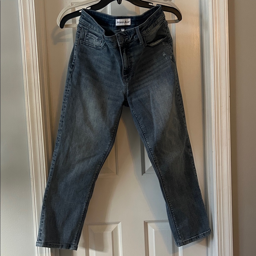 Studio Blue Maya mid rise  cigarette Jean, 8P